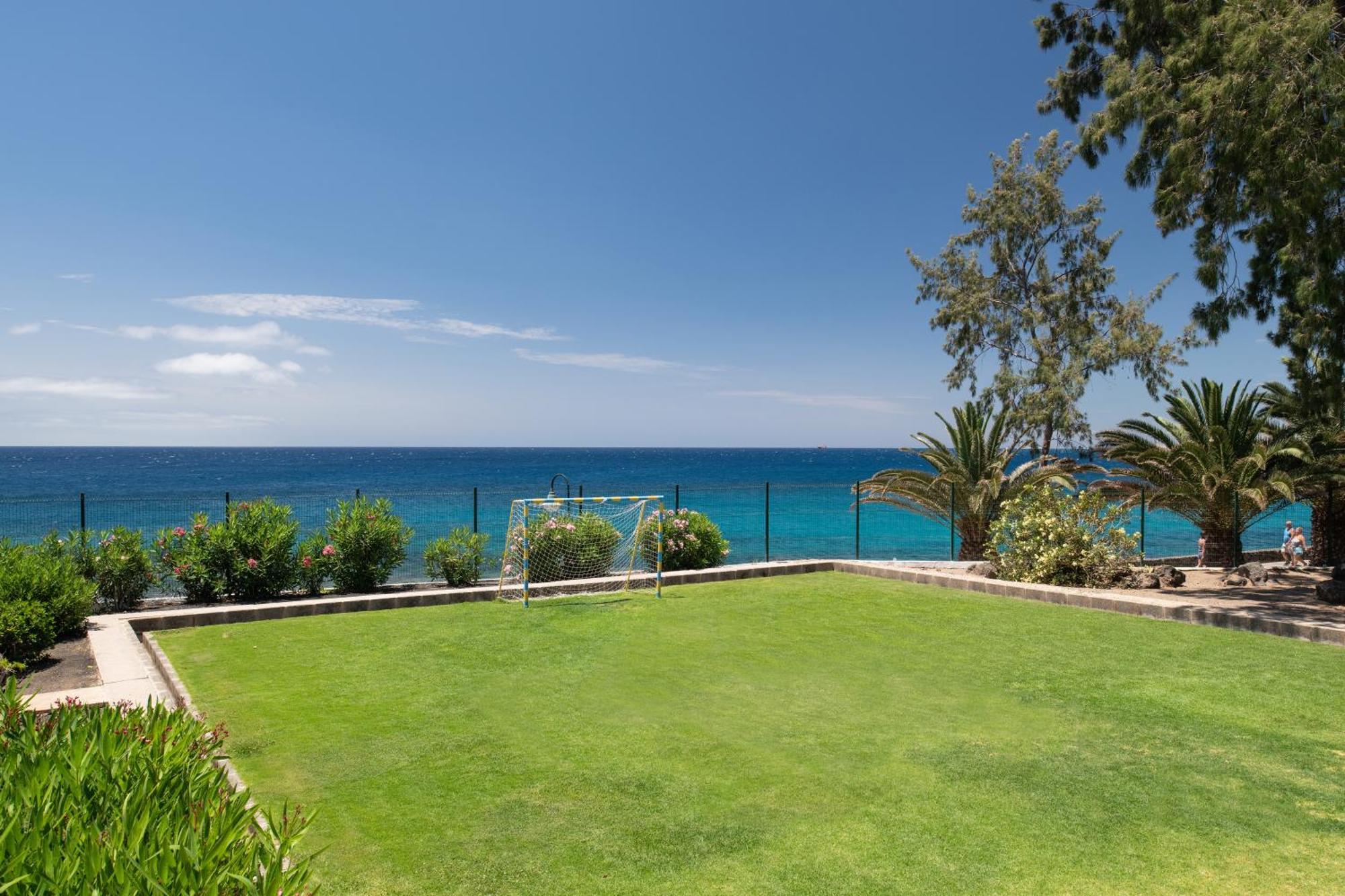 Hotel Alexandre Grand Teguise Playa Costa Teguise Esterno foto