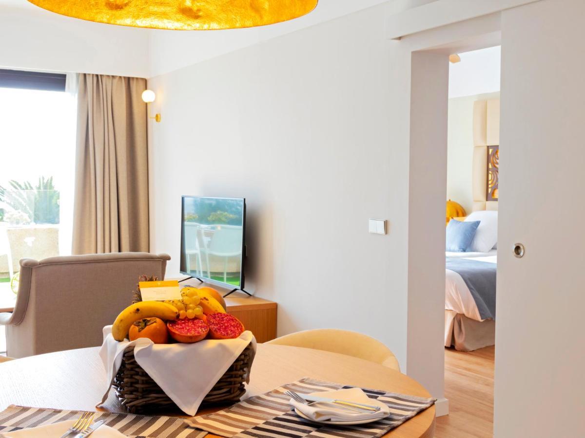 Hotel Alexandre Grand Teguise Playa Costa Teguise Esterno foto