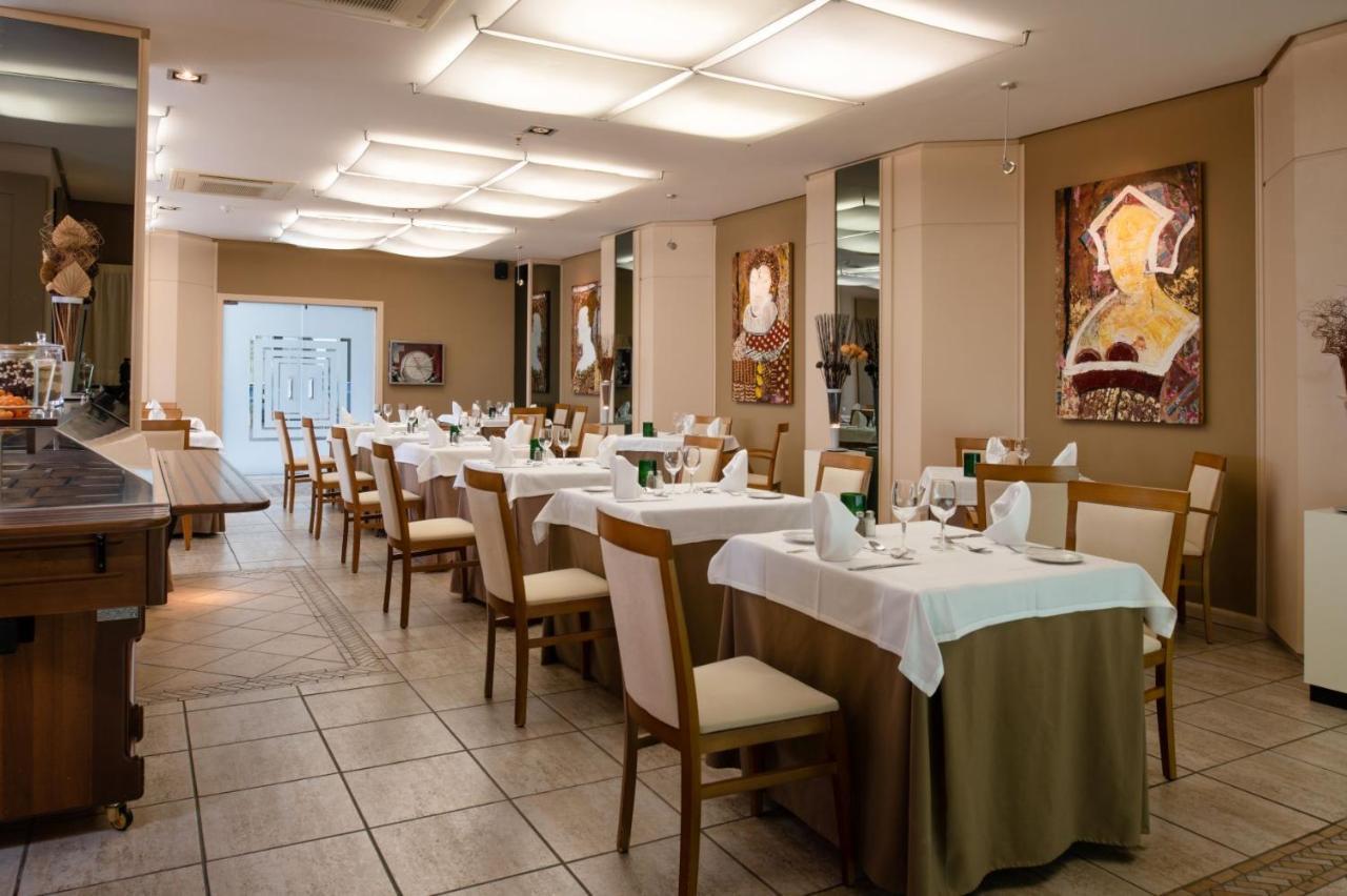 Hotel Alexandre Grand Teguise Playa Costa Teguise Esterno foto